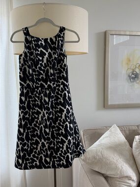Ann Taylor Black and White Sleeveless Midi Dress